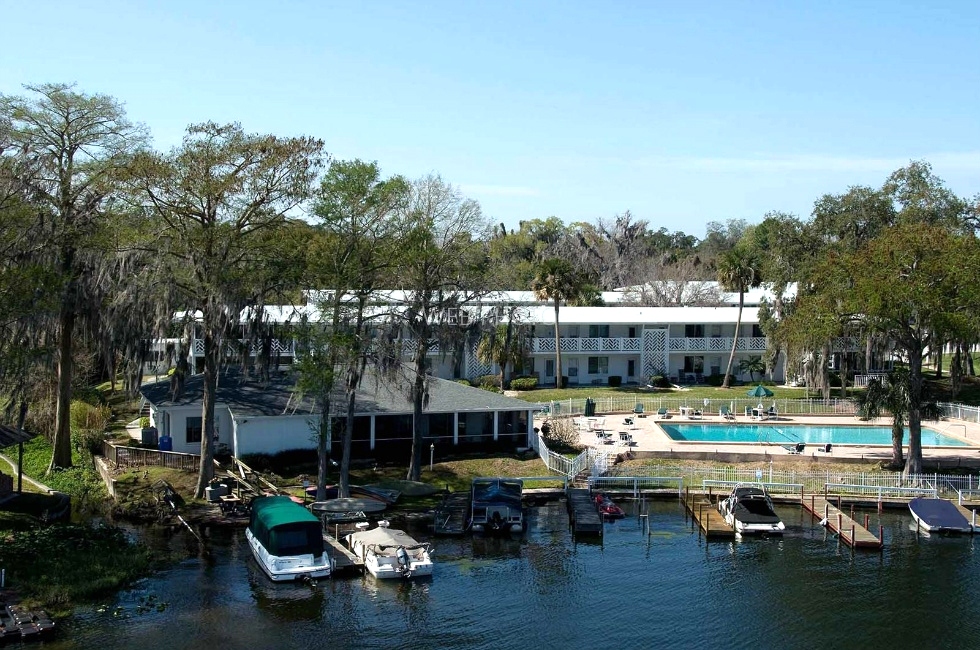 Lakeside Photos by Mike McDonnell Photography Red Dog Helicopters 